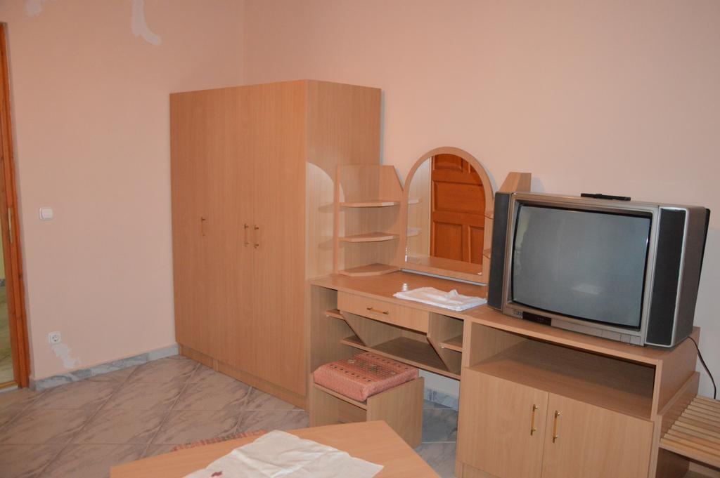 Bed and Breakfast Kristaly Apartman Хевіз Екстер'єр фото