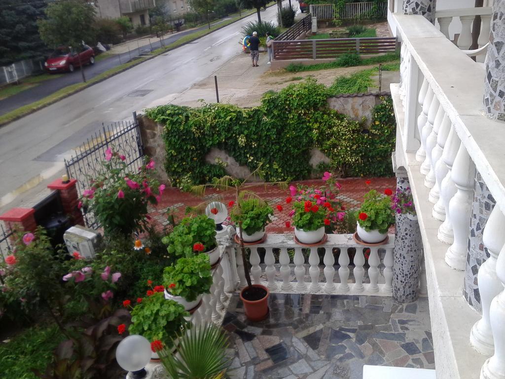 Bed and Breakfast Kristaly Apartman Хевіз Екстер'єр фото