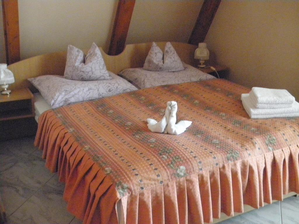 Bed and Breakfast Kristaly Apartman Хевіз Екстер'єр фото