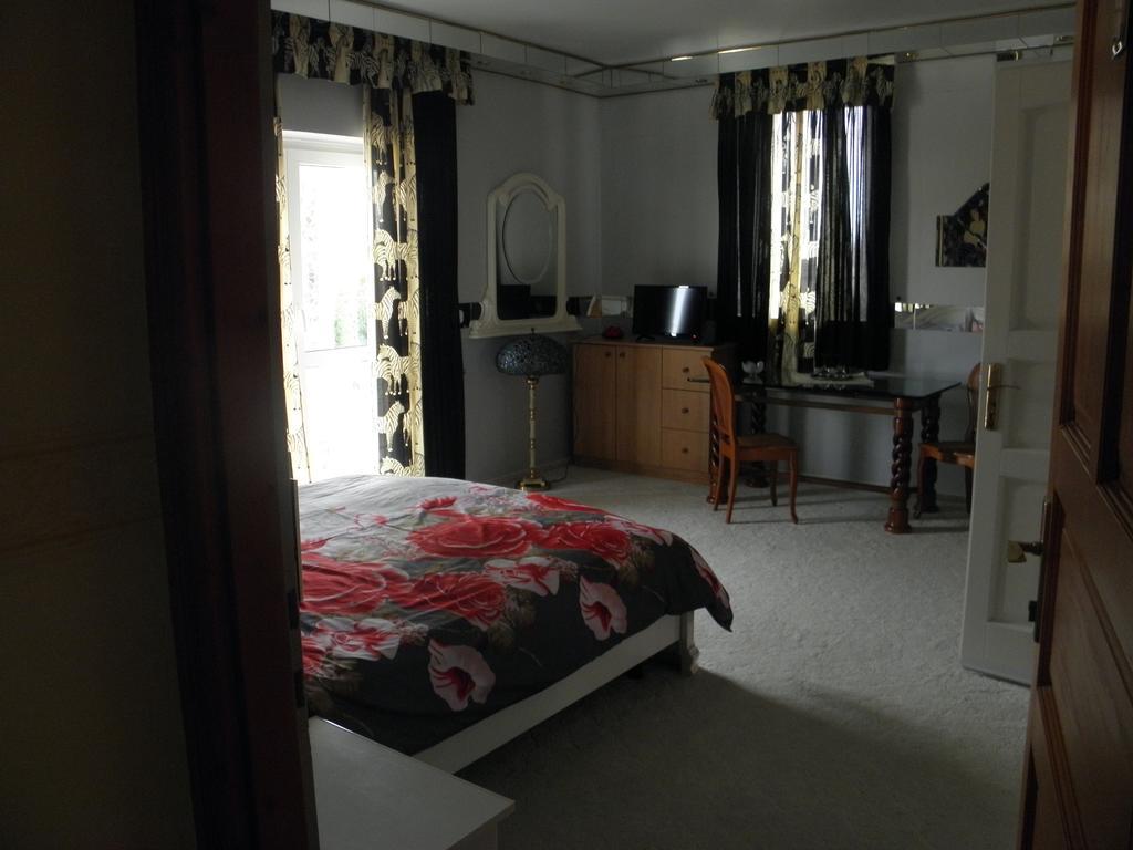 Bed and Breakfast Kristaly Apartman Хевіз Екстер'єр фото