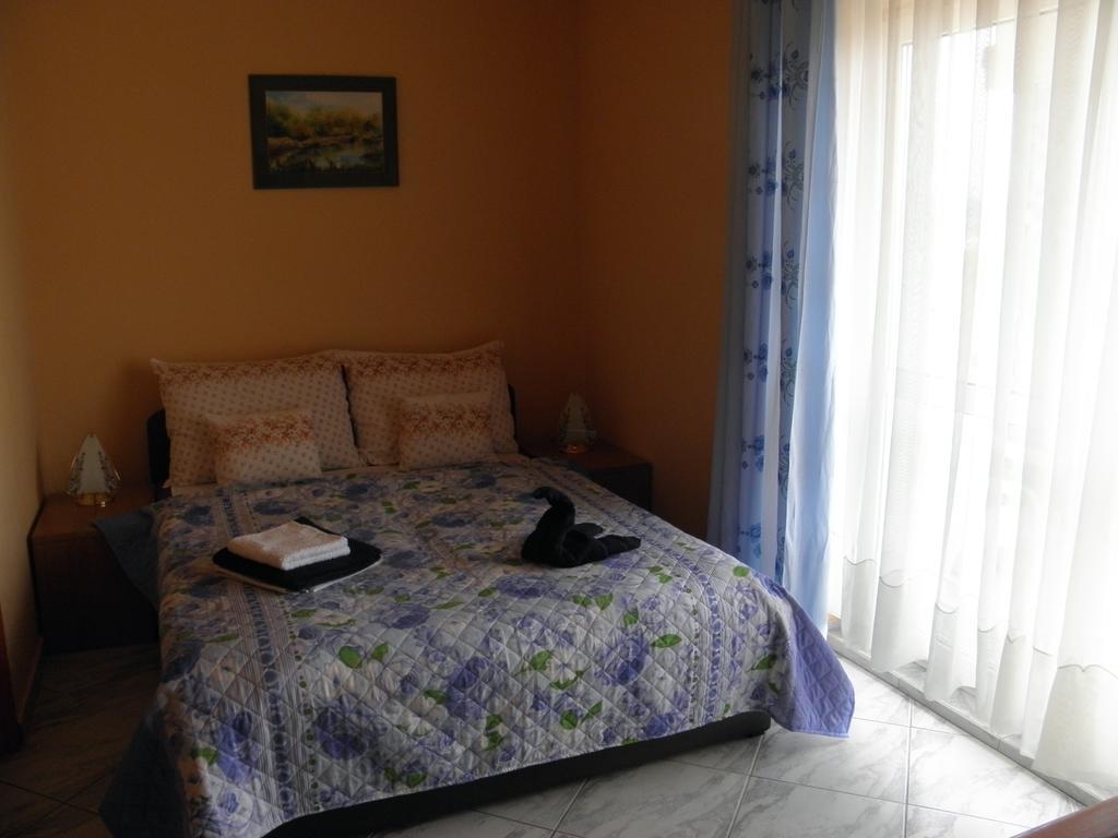 Bed and Breakfast Kristaly Apartman Хевіз Екстер'єр фото