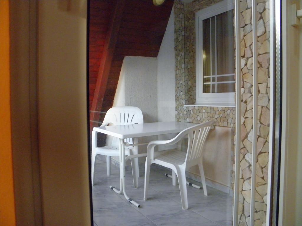 Bed and Breakfast Kristaly Apartman Хевіз Екстер'єр фото