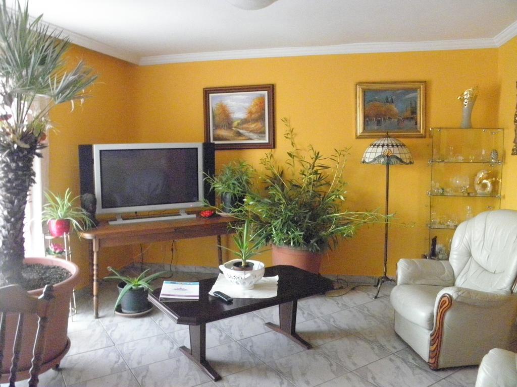Bed and Breakfast Kristaly Apartman Хевіз Екстер'єр фото