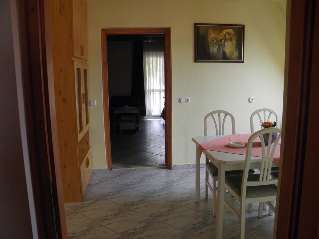 Bed and Breakfast Kristaly Apartman Хевіз Екстер'єр фото