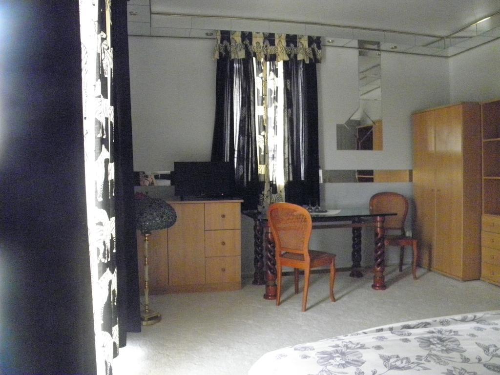 Bed and Breakfast Kristaly Apartman Хевіз Екстер'єр фото